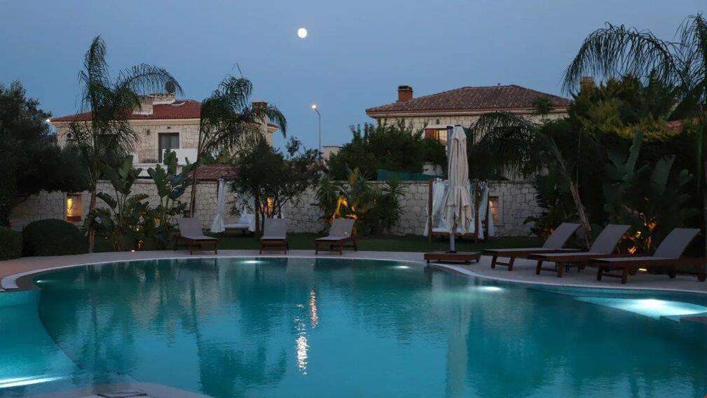 Triangulo Hotel Алачати Екстер'єр фото
